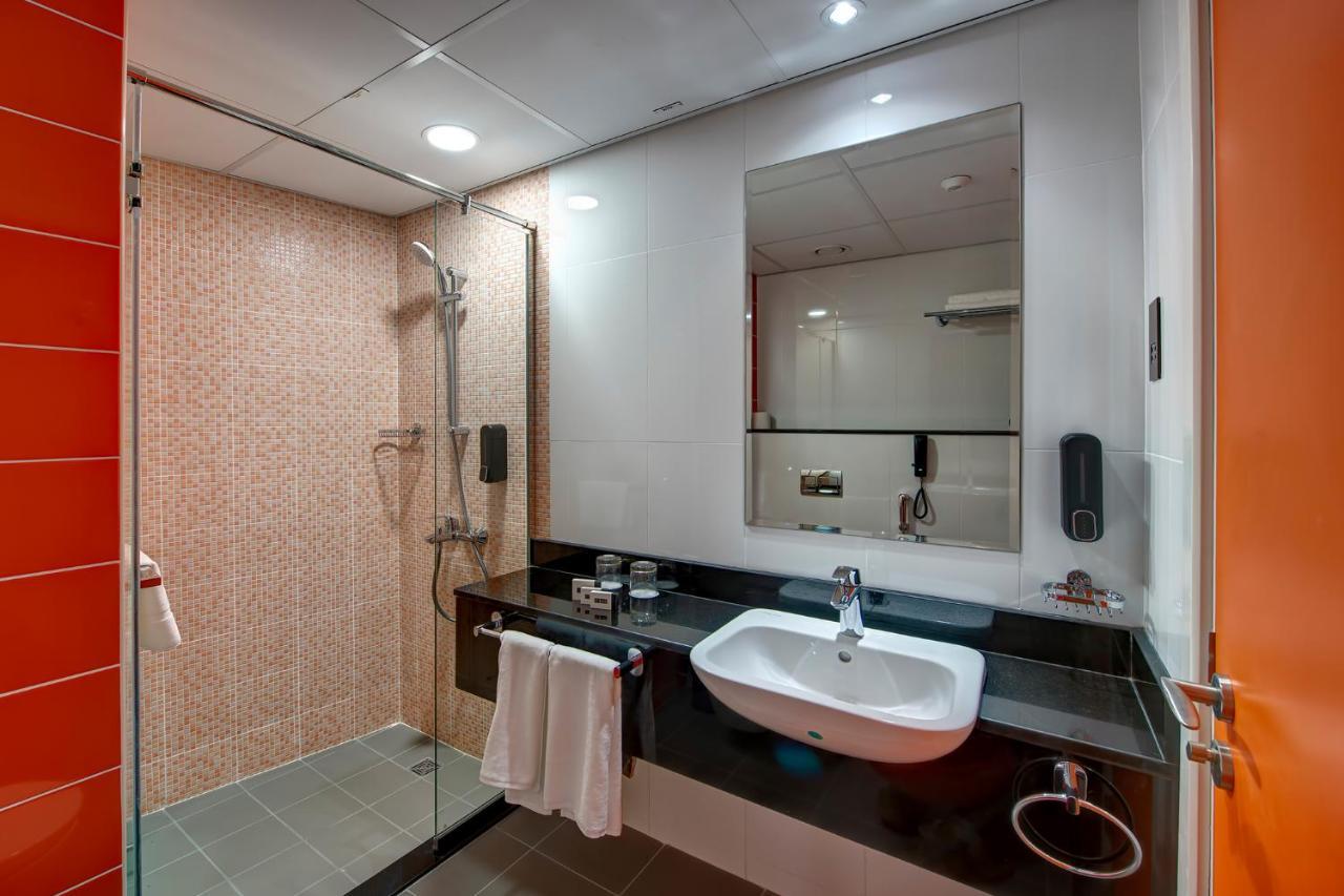 דובאי Wescott Hotel מראה חיצוני תמונה