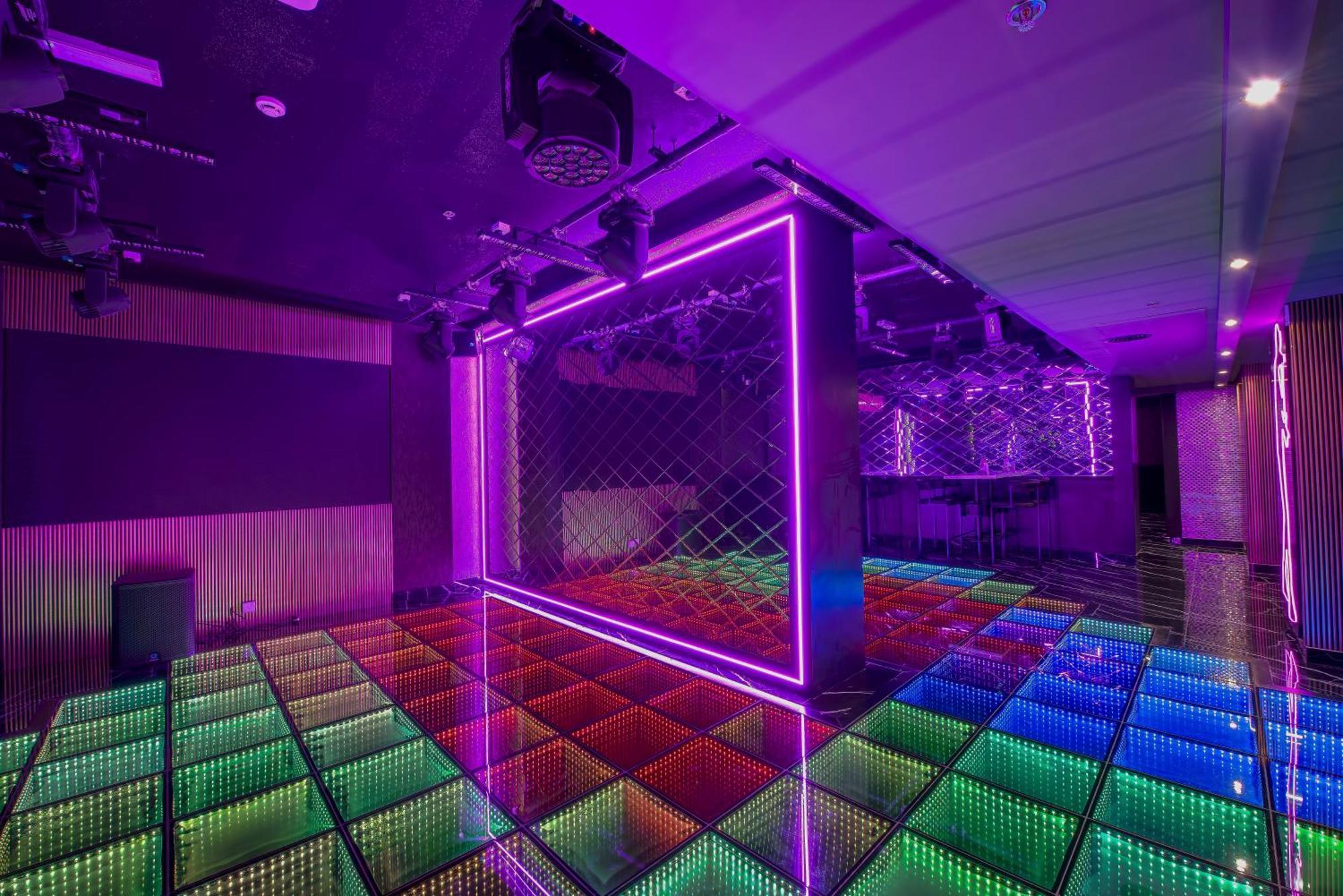 דובאי Wescott Hotel מראה חיצוני תמונה