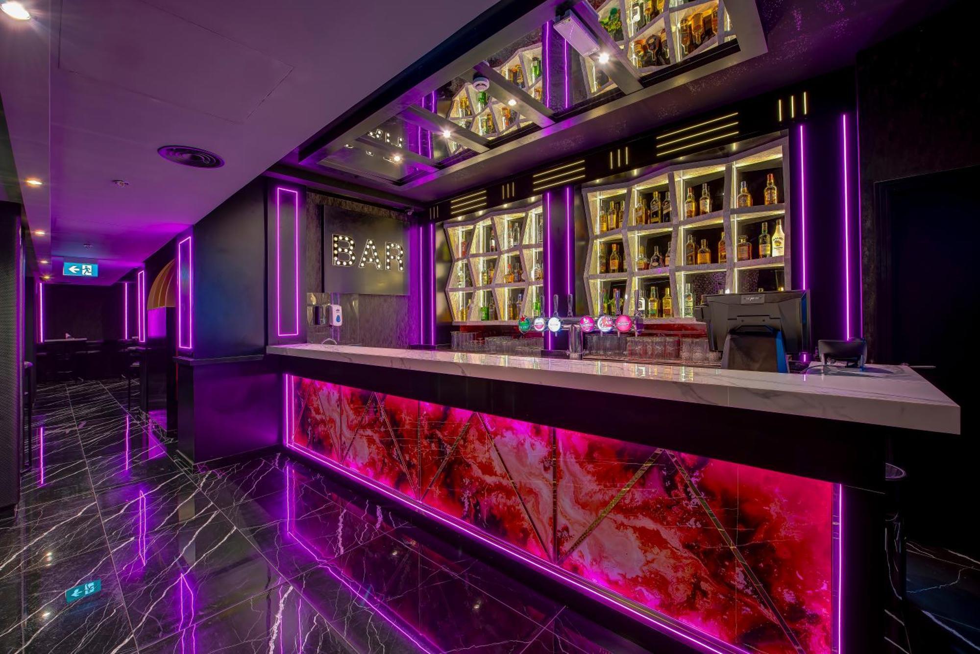 דובאי Wescott Hotel מראה חיצוני תמונה