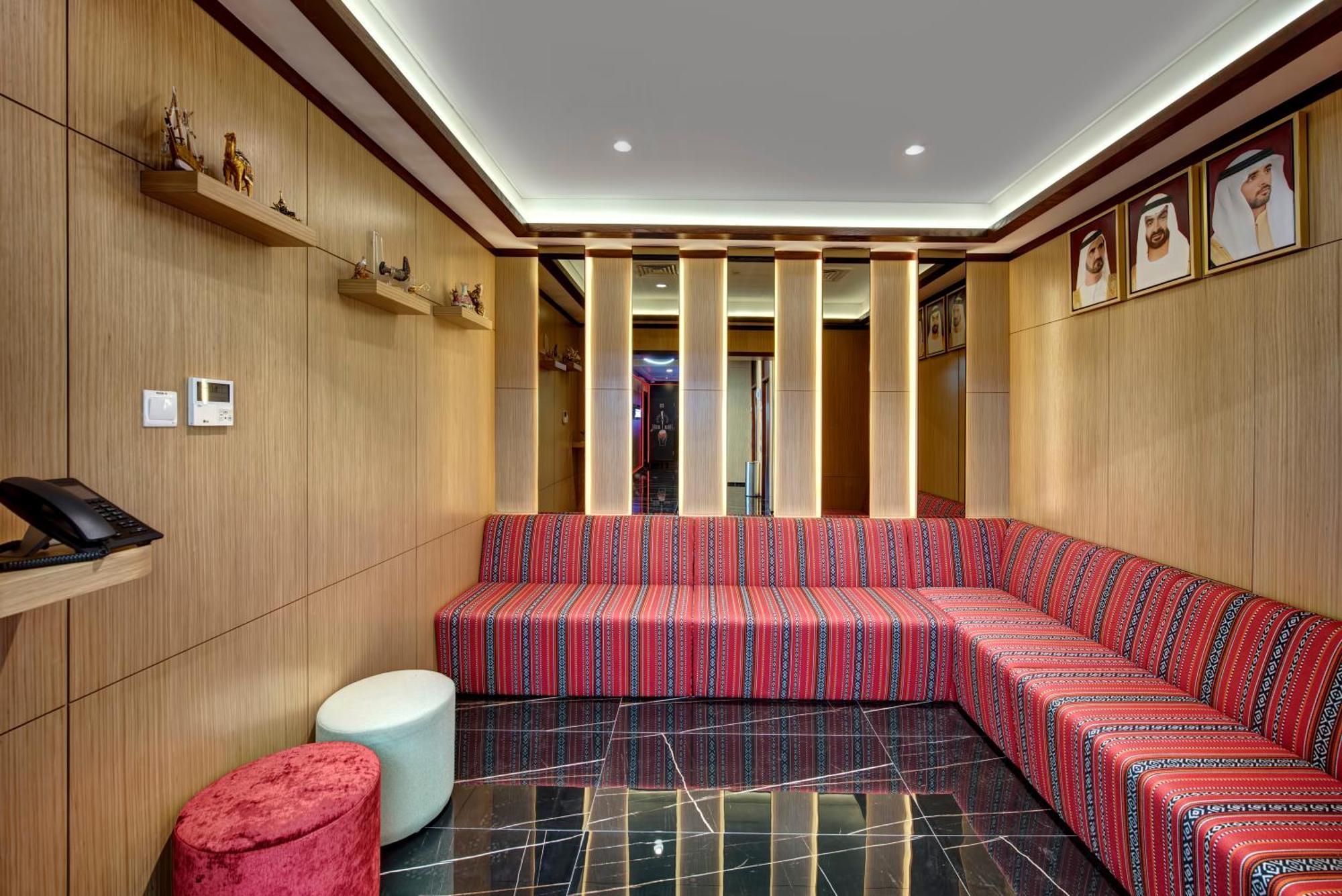 דובאי Wescott Hotel מראה חיצוני תמונה