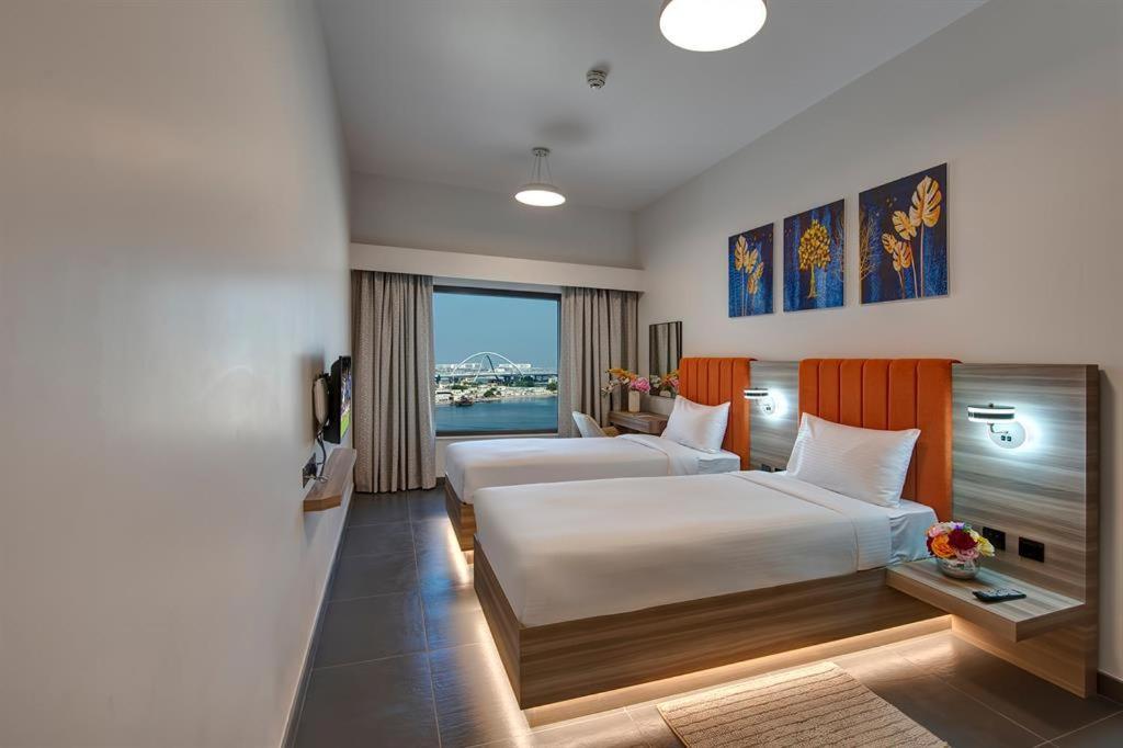 דובאי Wescott Hotel מראה חיצוני תמונה