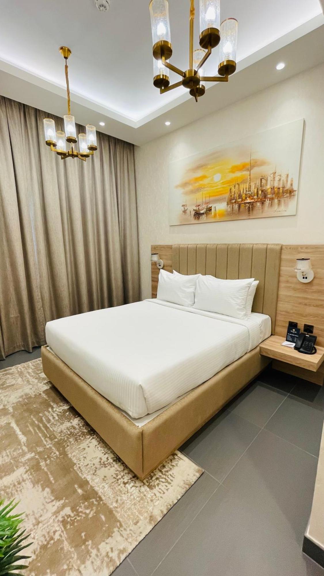 דובאי Wescott Hotel מראה חיצוני תמונה